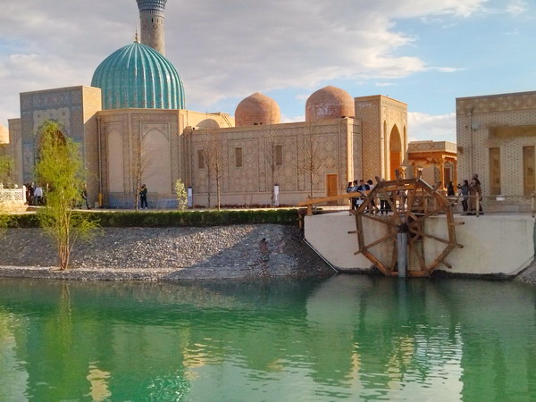 Туристический комплекс Silk Road Samarkand - набережная